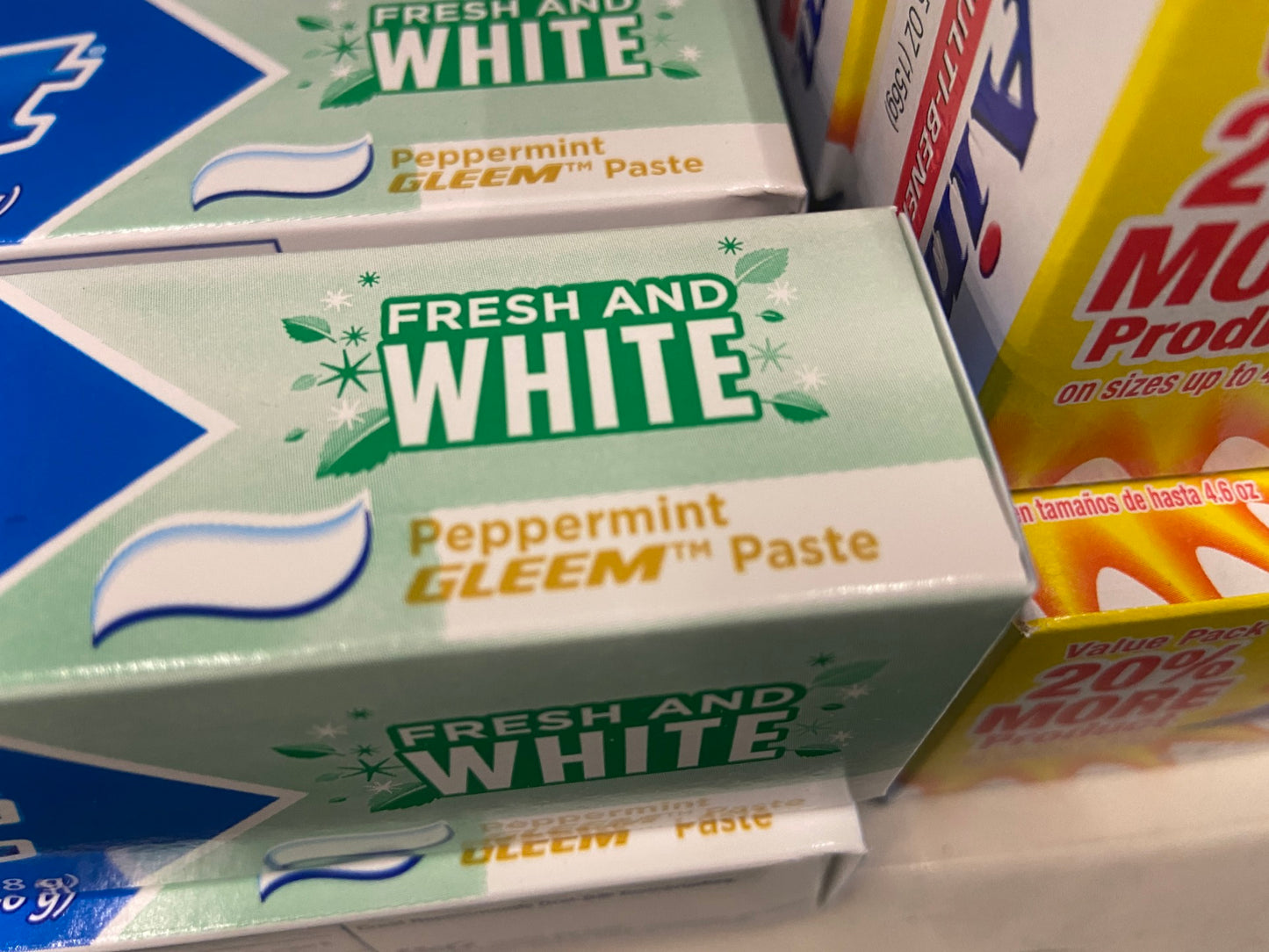 CREST FRSH&WHITE T/P PEPMNT GLEEM 2.4OZ