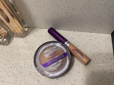 COVERGIRL + Olay Simply Ageless Wrinkle Defying Foundation Compact - 220 Creamy Natural