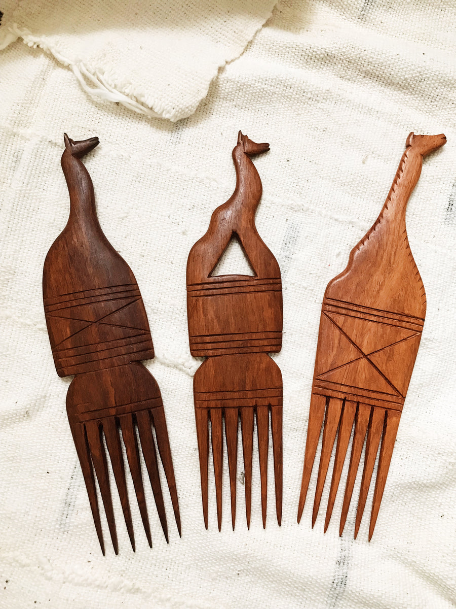 AFROPICK ENGRAVED WOOD