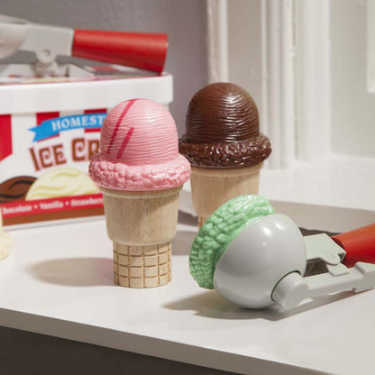 Melissa & Doug Play to Go Ice Cream Play Set