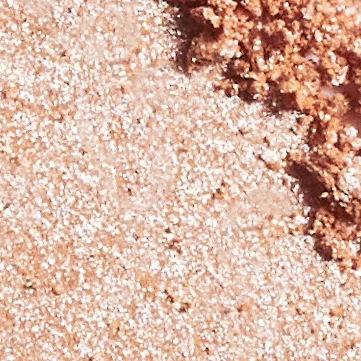 L'ORÉAL PARIS Infallible Longwear Up to 24HR Powder Highlighter, 015 Champagne Glow, 0.31oz