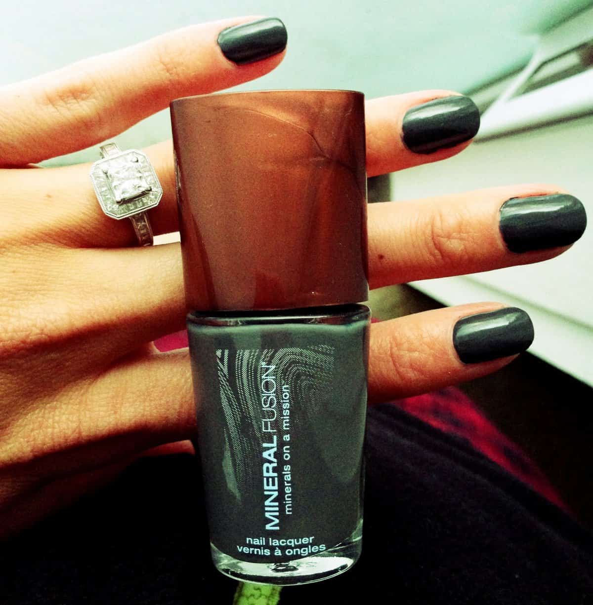 MINERAL FUSION NAIL POLISH SHORE THING