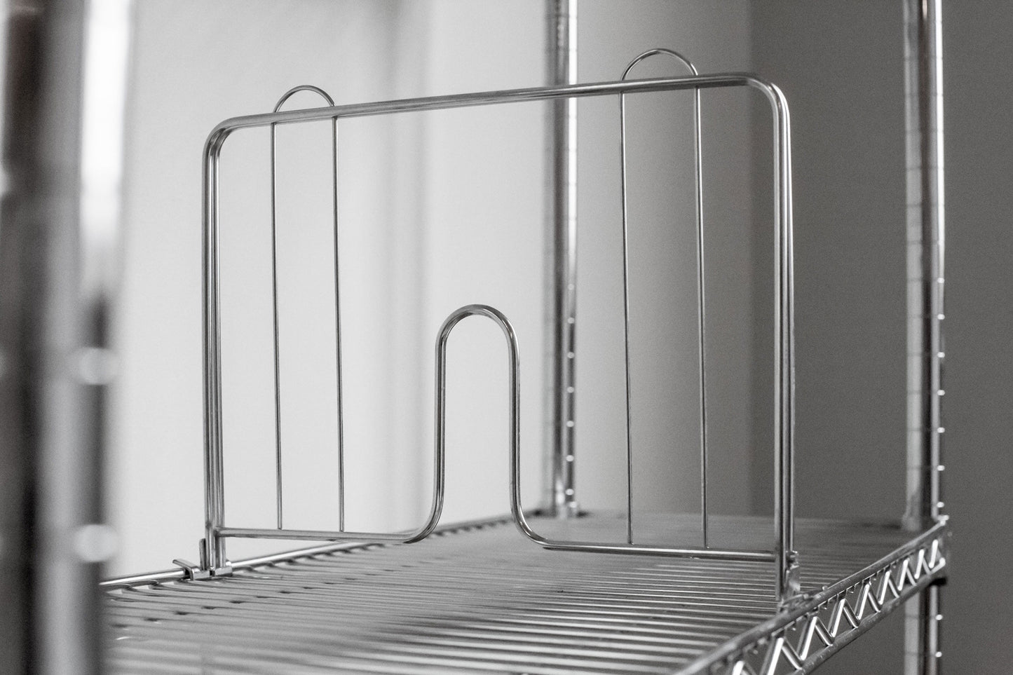 SHELF DIVIDER 21" CHROME 6 CT DS