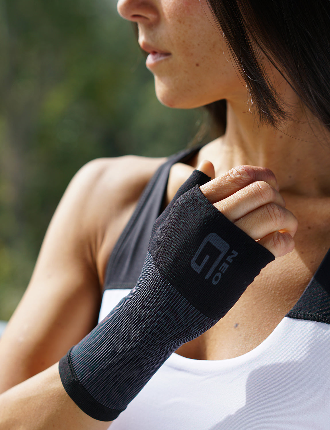 NEO G ACTIVE WRIST SUPPORT MED 1 CT