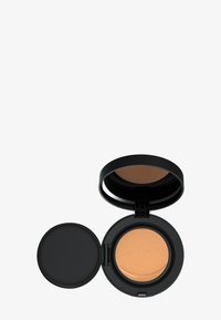 L'ORÉAL PARIS x Muglar Subtle Glow Cushion Foundation, 05