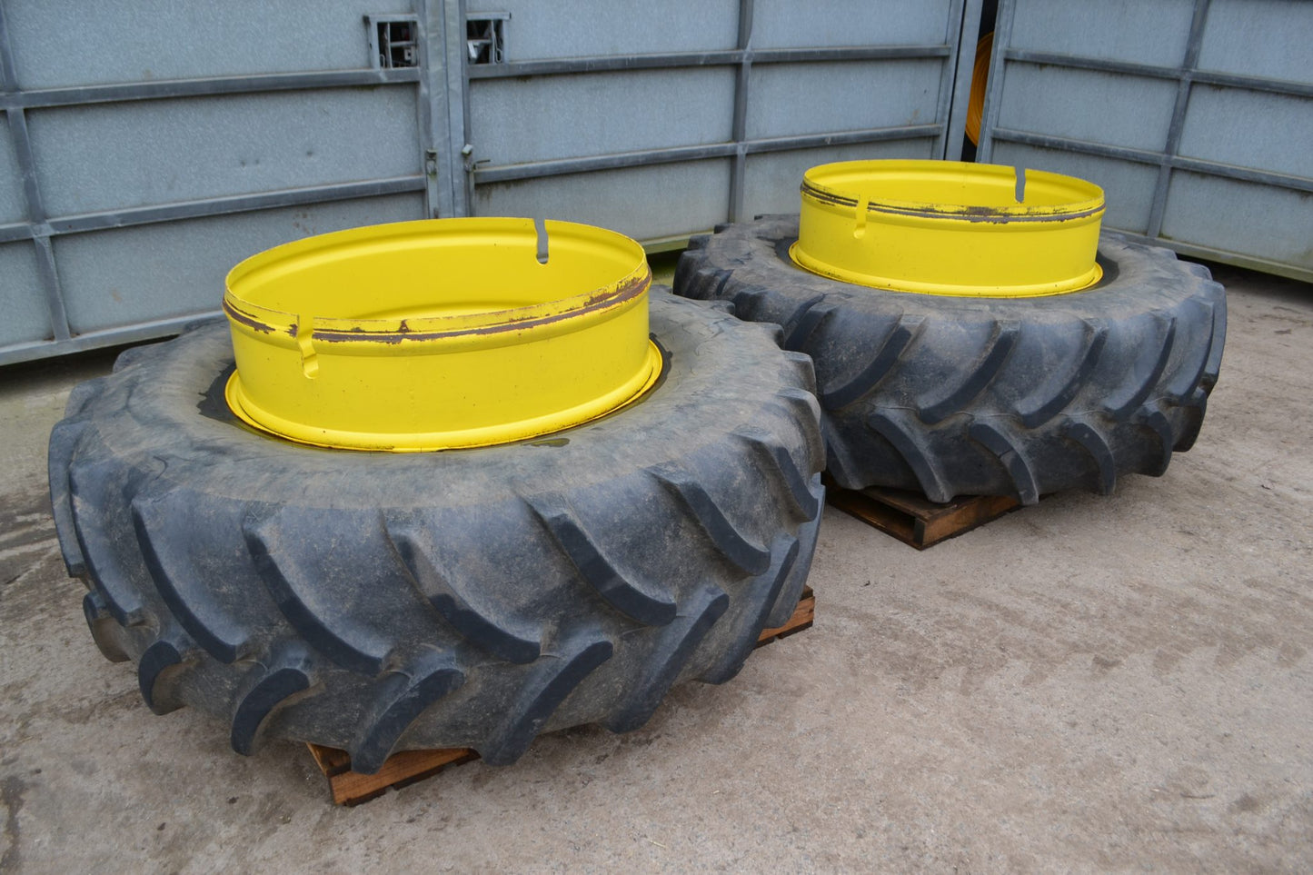 John Deere Tractor Dual Wheels
