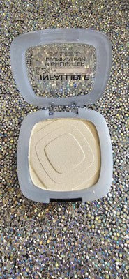 L'ORÉAL PARIS Infallible Longwear Up to 24HR Powder Highlighter, 005 Icy Gold, 0.31oz