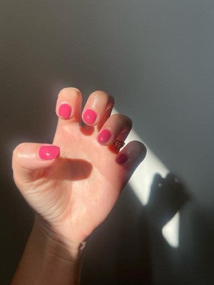 essie salon-quality nail polish, vegan, summer 2024, pink, sun-renity, 0.46 fl oz