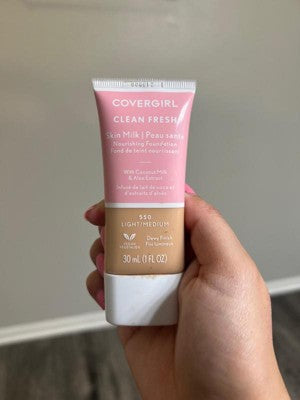 COVERGIRL Clean Fresh Skin Milk Foundation Dewy Finish - 510 Porcelain