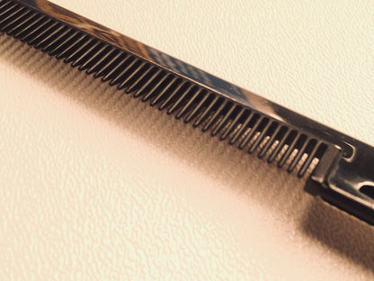 SWITCHBLADE COMB