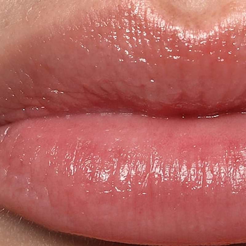 LAC LIP MOIST IN THE BUFF