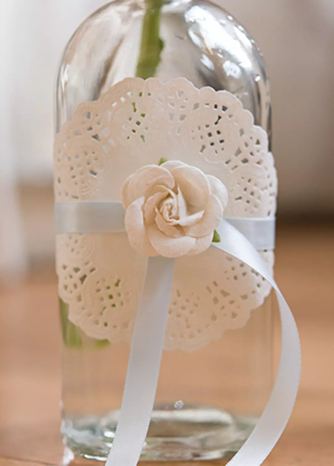 DOILIES 6.5" WHITE RND LACE