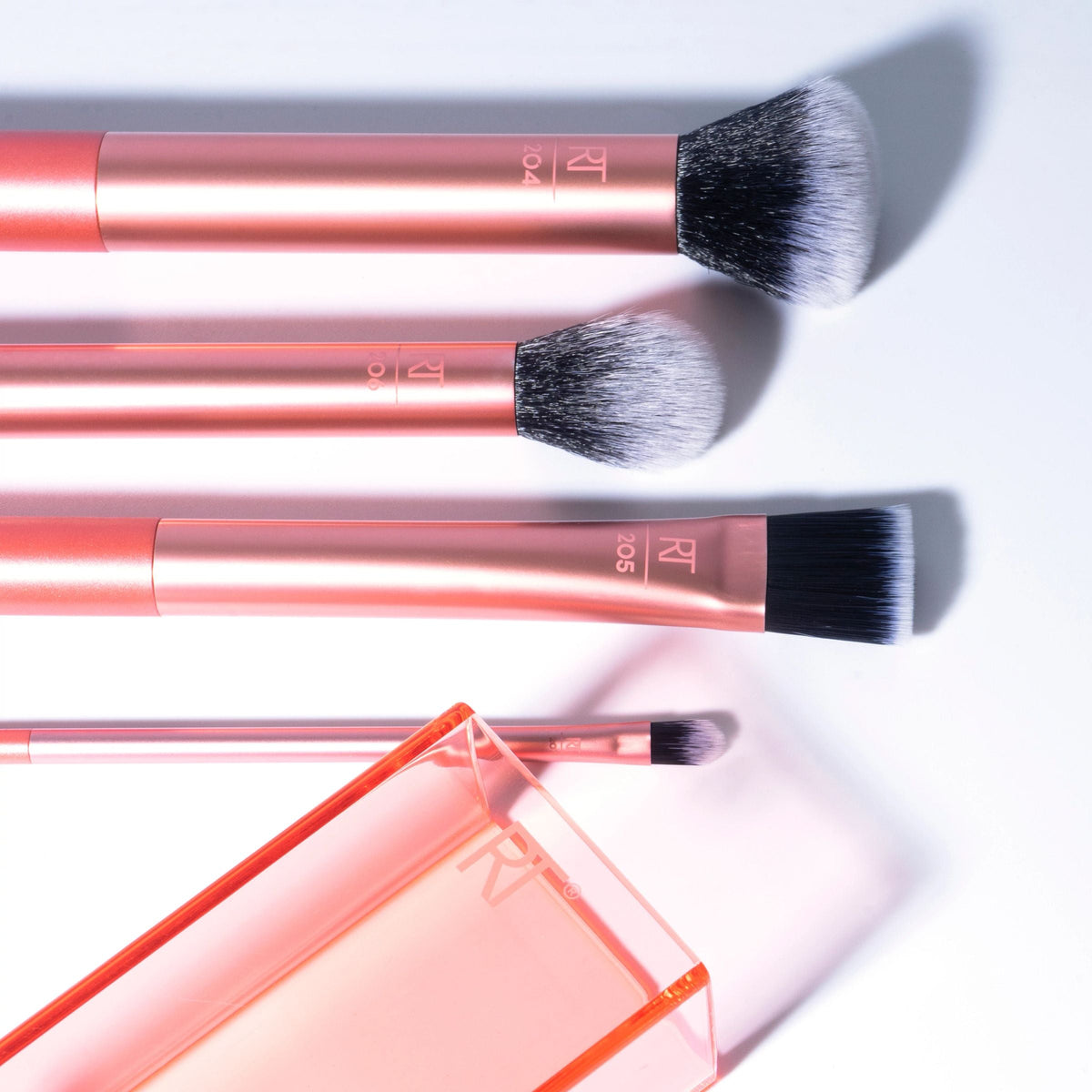Real Techniques Skin Tint Base Brush
