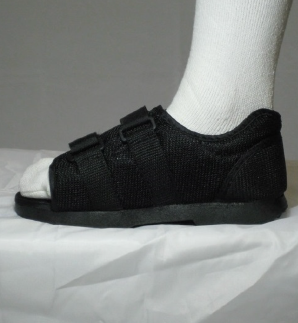 BH SHOE POST OP SB MALE MD