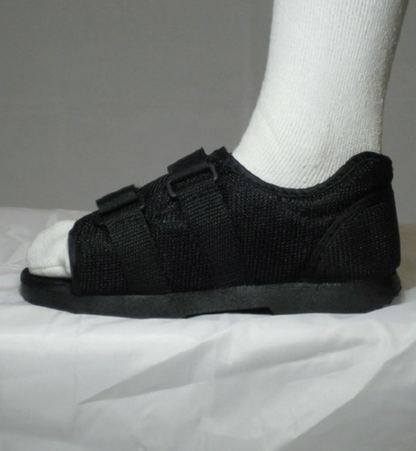 BH SHOE POST OP SB MALE MD