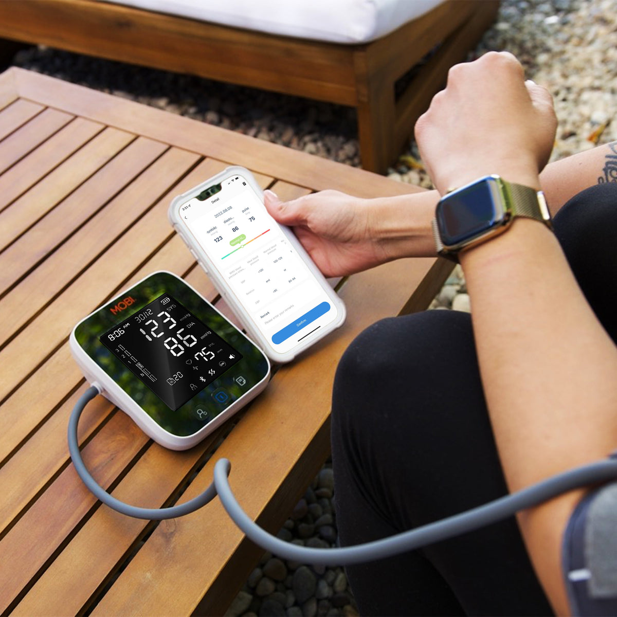 MOBI BLOOD PRESSURE MONITOR WRIST