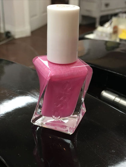 NAIL POLISH PRETTY IN PINK 220