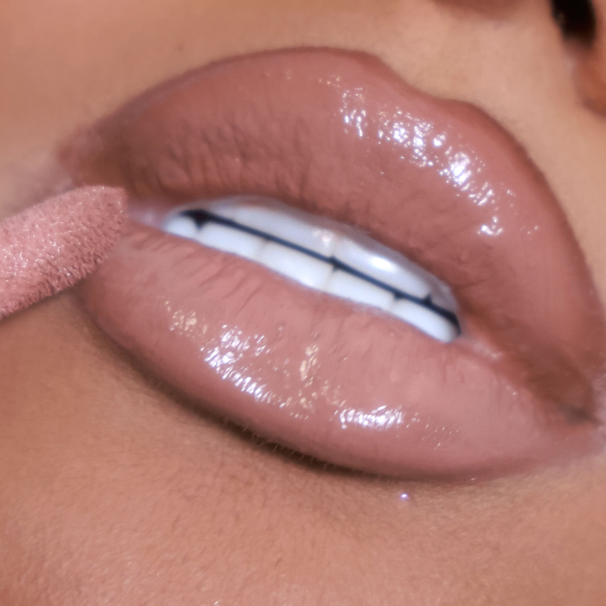 LAC LIP GLS HOLOG GLAZED DONUT