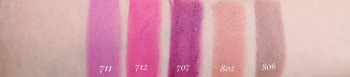L'ORÉAL PARIS Colour Riche Blurred Matte Lipstick, 190 Cherry Charm