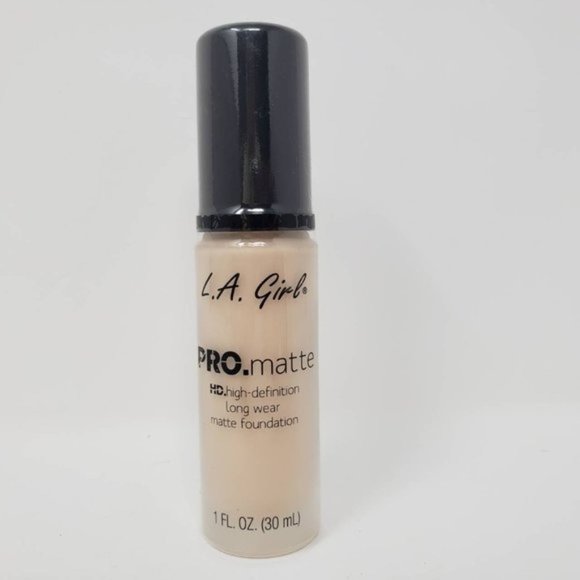 L.A. Girl PRO Matte Foundation Ivory, 1 fl oz