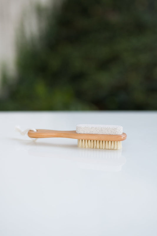 Diamond Cosmetics Pumice Stone With Brush