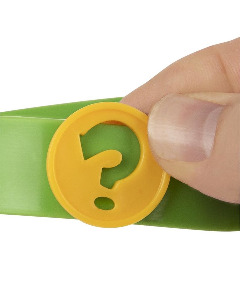 Spin Master Hedbanz 2nd Edition Picture Guessing Board Game