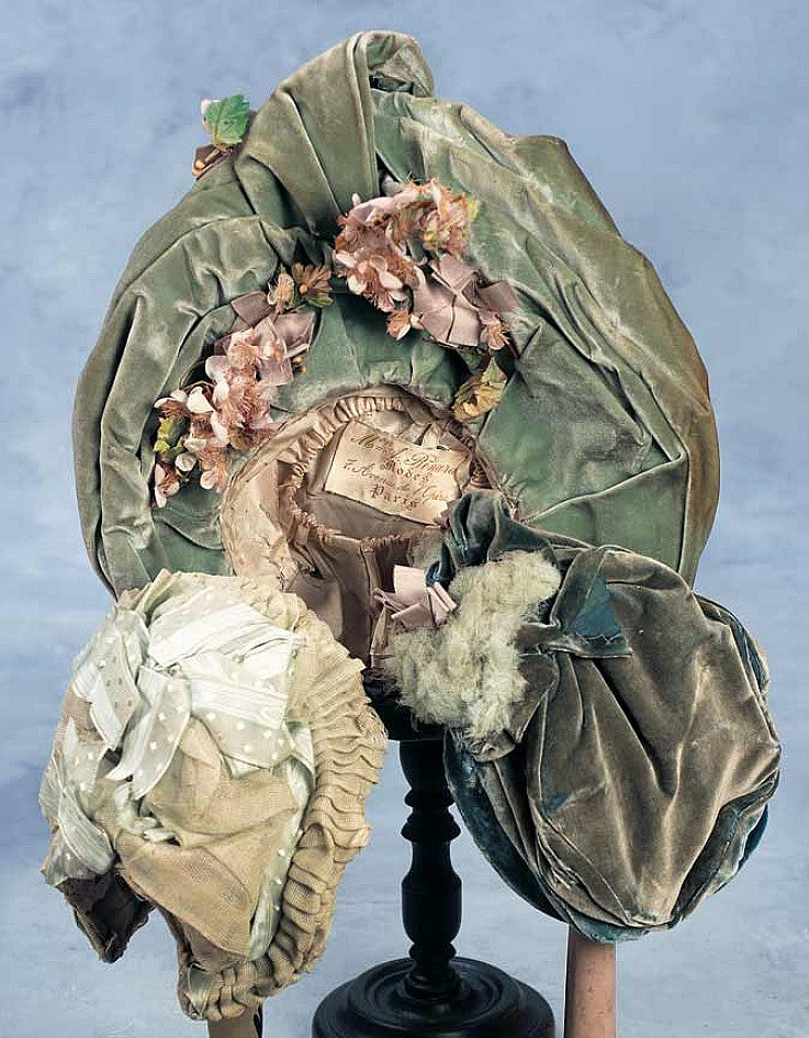 DONNA VELVET TIE BONNET