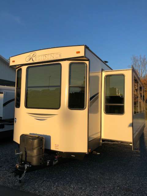 CRC AMBER RV 410 8DR